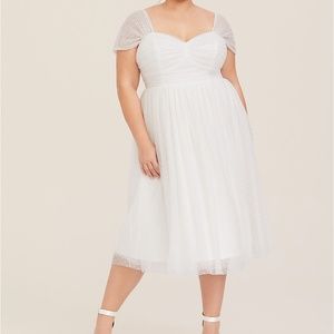 5X (28) PLUS SIZE Wedding/Special Day Dress NWT